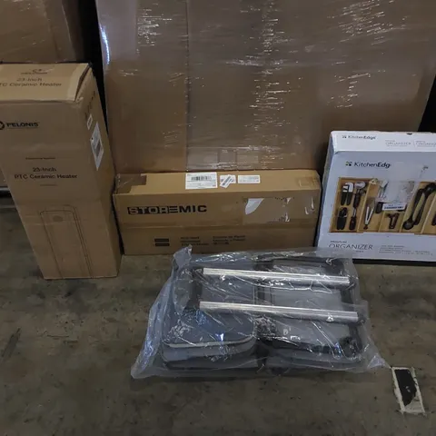 PALLET OF ASSORTED ITEMS INCLUDING: CERAMIC HEATER, WALL SHELF, SUITCASE, KITCHEN UTENSIL ORGANIZER 