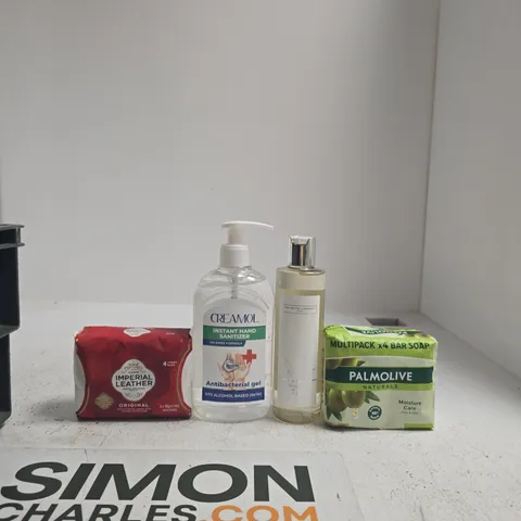 TOTE OF APPROXIMATELY 10 ASSORTED ITEMS INCLUDING PALMOLIVE BAR SOAP, THE WHITE COMPANY BATH & SHOWER GEL AND CREAMOL INSTANT HAND SANITIZER