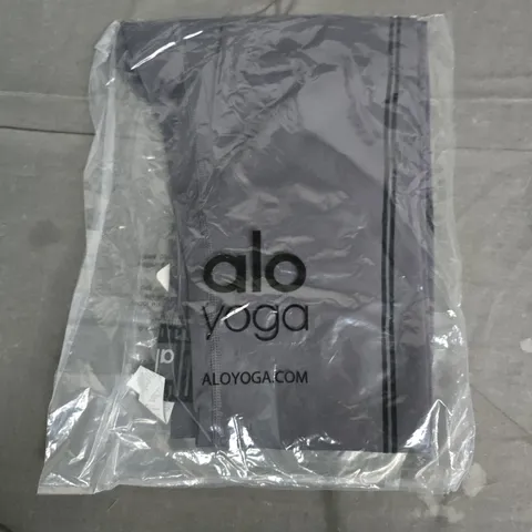 BAGGED ALO YOGA AIRBRUSH HEART THROB LEGGING – ATHLETIC HEATHER GREY, UK 12 (US 8)
