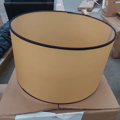 BOXED DESIGNER SHADE FOR A FREESTANDING FLOOR LAMP 