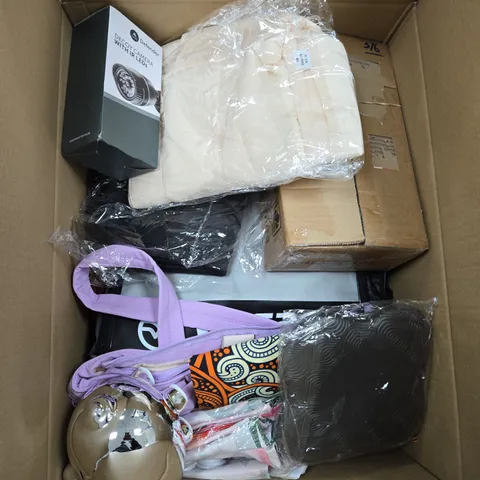 APPROXIMATELY 25 ASSORTED HOUSEHOLD PRODUCTS TO INCLUDE PIGGY BANK, DECOY CAMERA AND CLOTHING ITEMS - COLLECTION ONLY