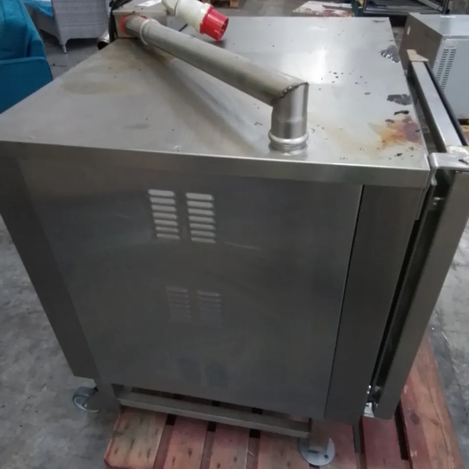 BKI COMMERCIAL SINGLE OVEN