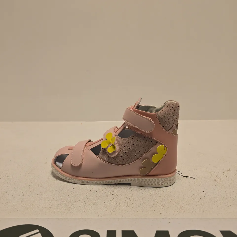 PRINCESS PARD GIRLS' PINK SANDALS WITH VELCRO STRAPS AND FLOWER APPLIQUÉS SIZE EU 34