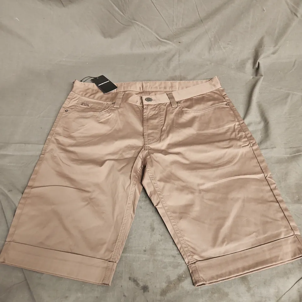EMPORIO ARMANI CHINO SHORTS IN BEIGE SIZE 34"W