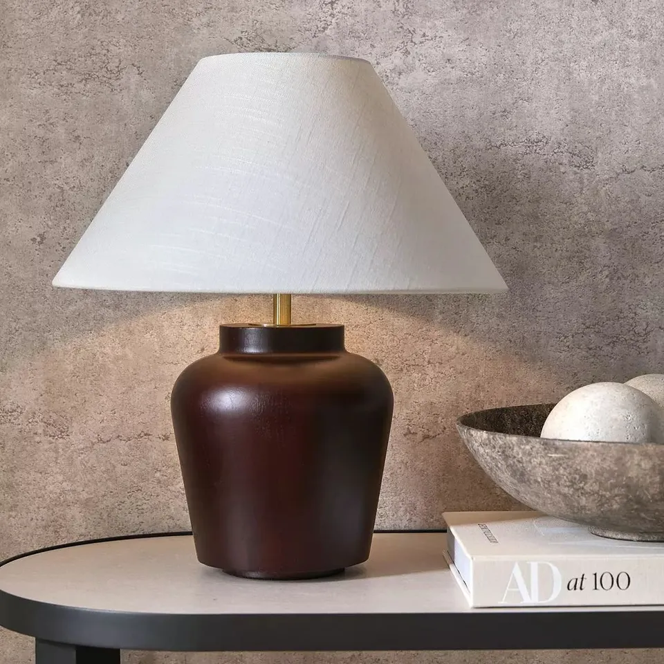 BOXED MICHELLE KEEGAN HARGRAVE TABLE LAMP