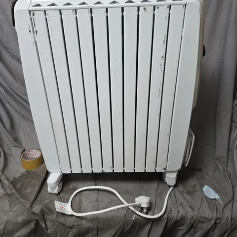 PORTABLE ELECTRIC HEATER ON CASTORS – WHITE