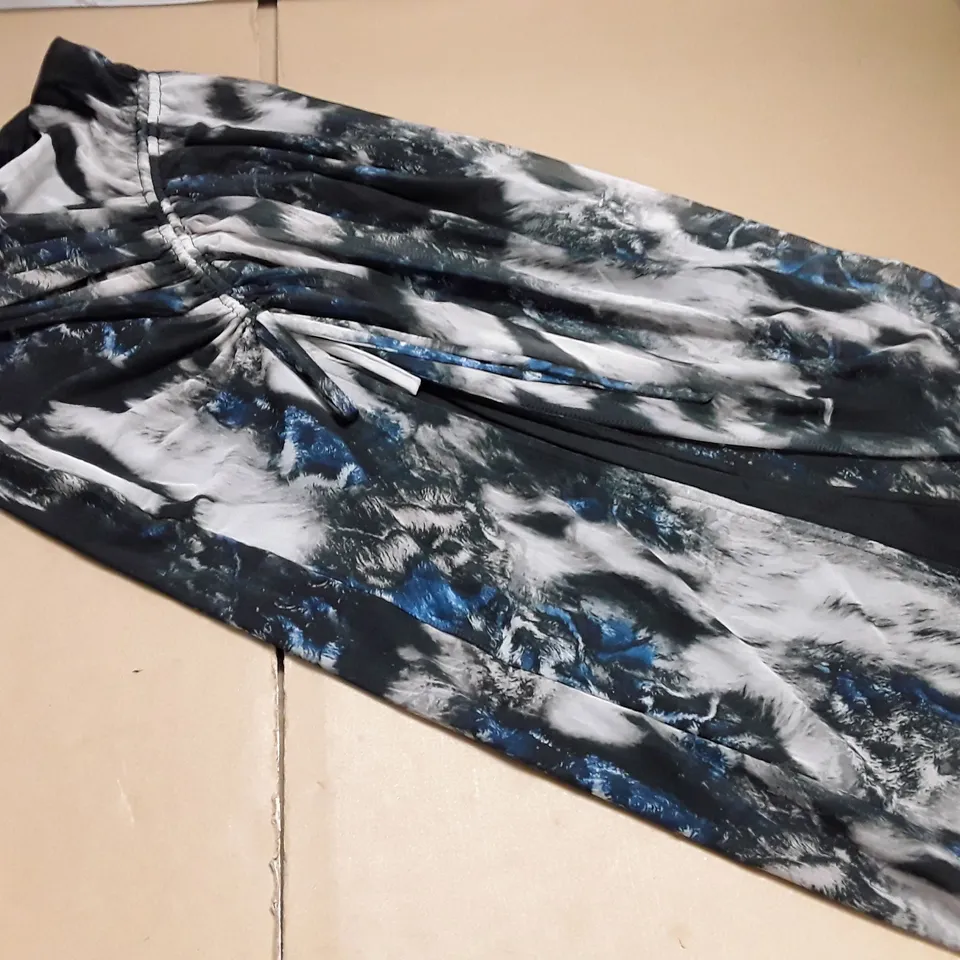 TOPSHOP LAYERED SKIRT - UK 10