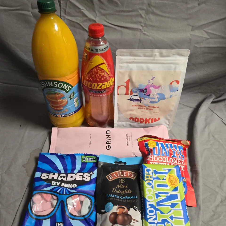 APPROXIMATELY 5 ASSORTED FOOD &DRINK ITEMS TO INCLUDE - LUCOZADE, SWEETS AND CHOCOLATE  - COLLECTION ONLY