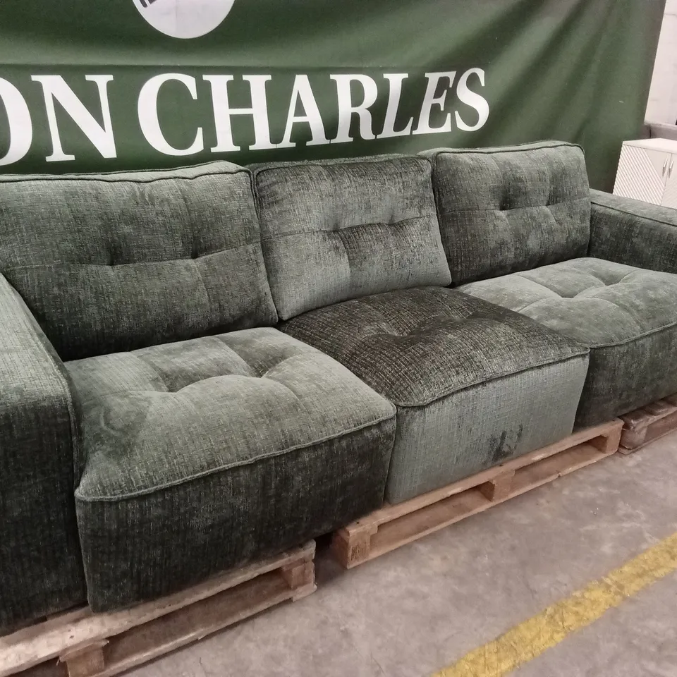 QUALITY DESIGNER ITALIAN MADE GRAVINA MAXI 3 SEATER FABRIC SOFA - GREEN