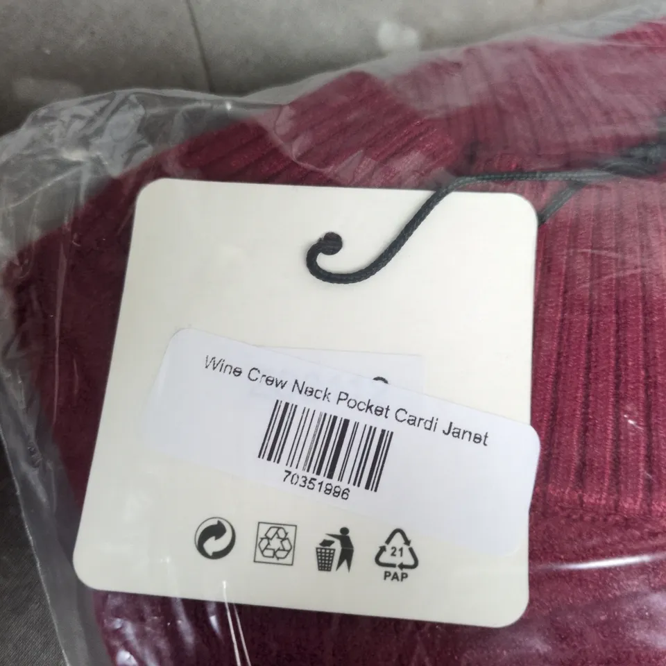 TILLETTS WINE-COLOURED CREW NECK POCKET CARDIGAN – JANET SIZE UNSPECIFIED 