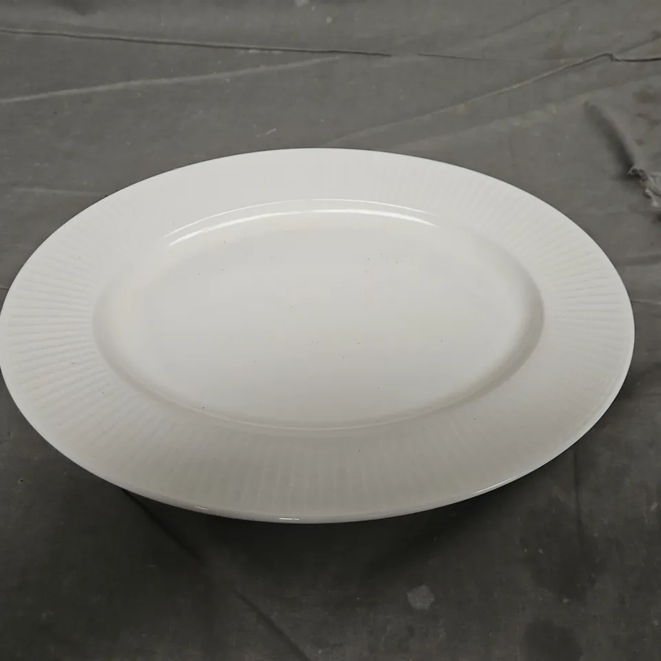 LARGE QUANTITY OF OVAL PLATES - COLLECTION ONLY 