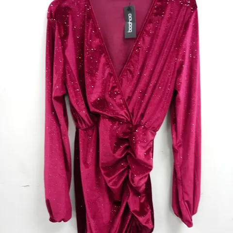 BOOHOO PLUS GLITTER VELVET RUCHED BODYCON DRESS - 18