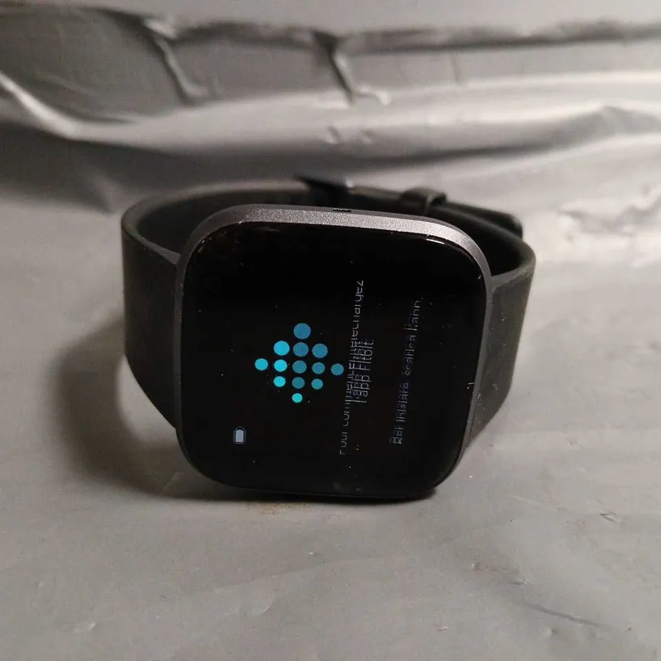 FITBIT PAY SMART WATCH