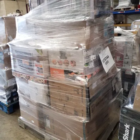 PALLET OF APPROXIMATELY 22 UNPROCESSED RAW RETURN HOUSEHOLD AND ELECTRICAL GOODS TO INCLUDE;