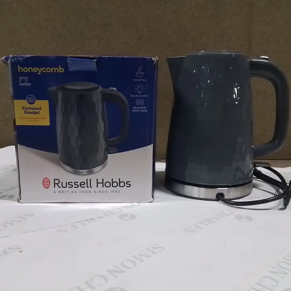 BOXED RUSSELL HOBBS GREY HONEYCOMB KETTLE