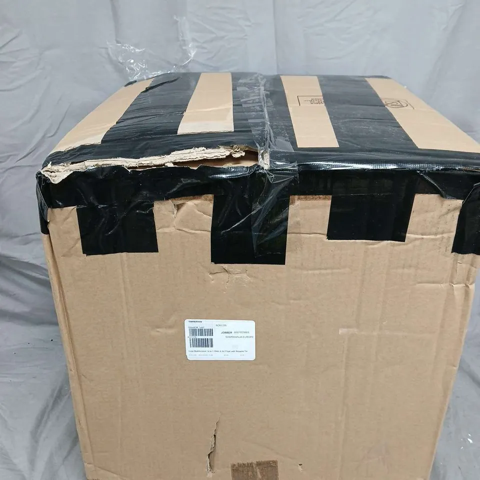 NINJA MULTIFUNCTION 14 IN 1 OVEN & AIR FRYER