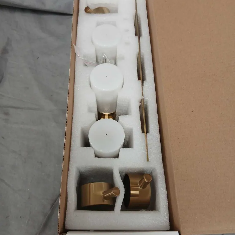 NIAGARA ROUND TRIPLE VALVE – BRASS