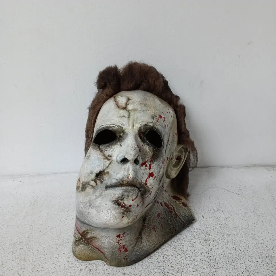 SIGNED TRICK OR TREAT STUDIOS HALLOWEEN MICHAEL MYERS MASK (ROB ZOMBIE 2007 FILM)