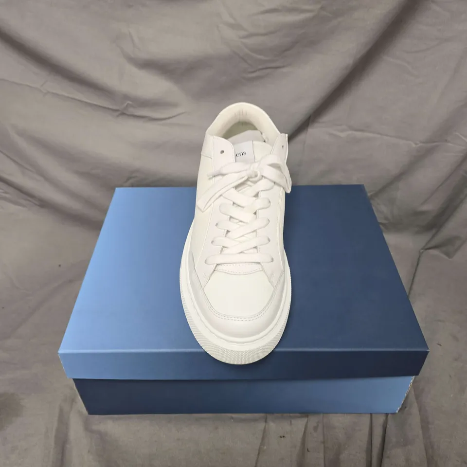 BOXED PAIR OF CLEENS LUXOR TRAINERS IN ICE WHITE - UK 11.5