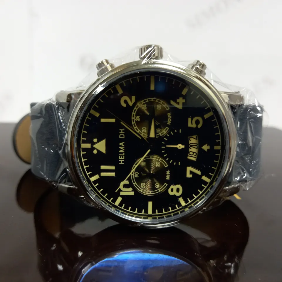 HELMA DH VINTAGE STYLE SUEDE STRAP WRISTWATCH