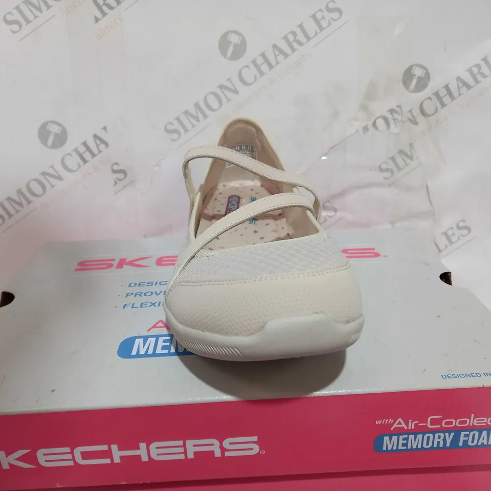 SKECHERS BE-LUX AIRY WINDS MARY JANE SHOE SIZE 6