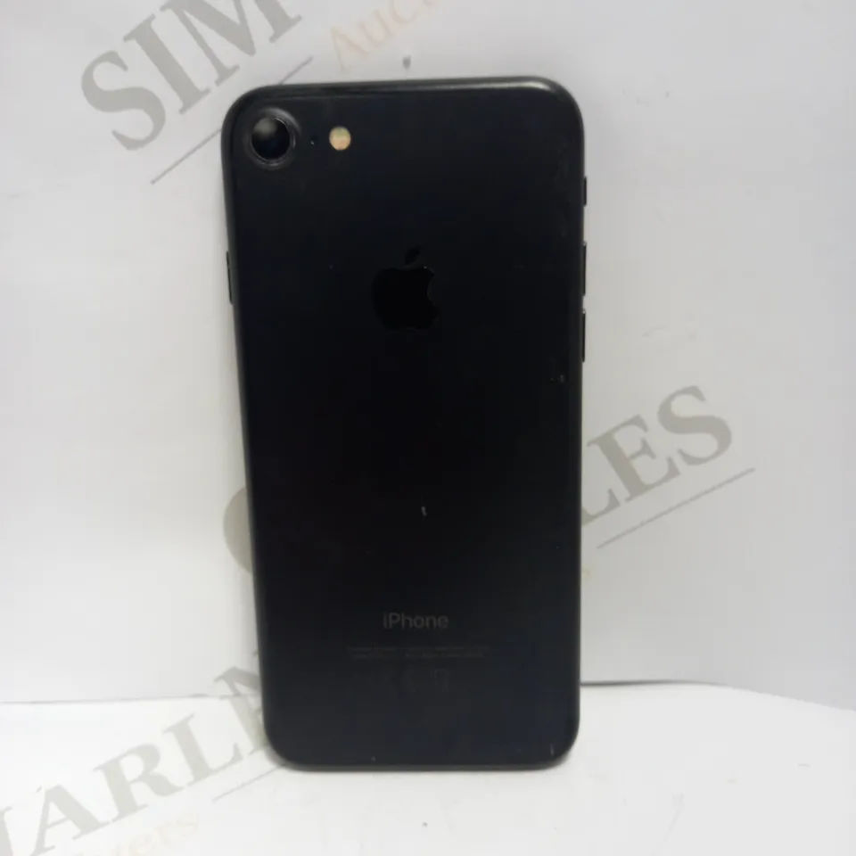 APPLE IPHONE 7 (A1778) SMARTPHONE