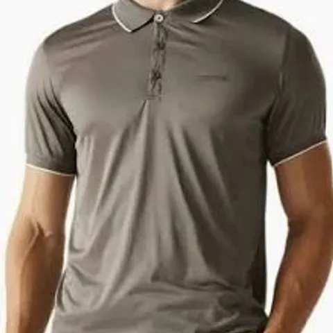 BRAND NEW REGATTA REMEX T-SHIRT IN GLACIER - UK M
