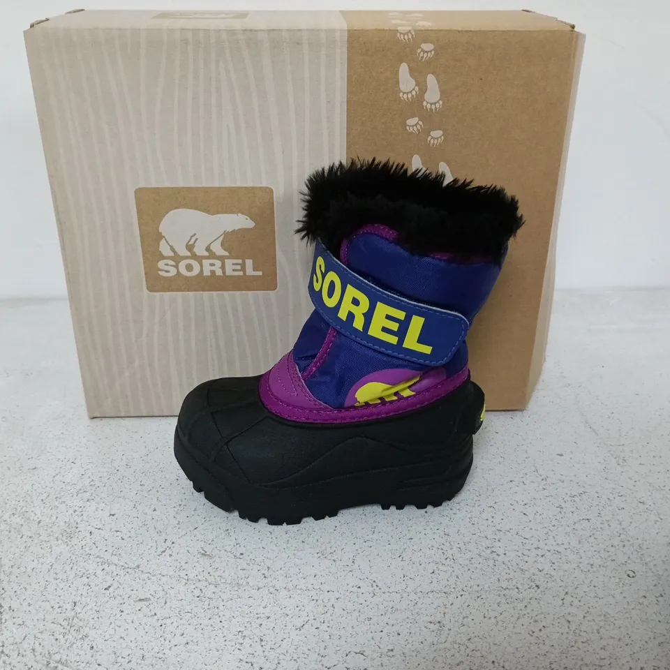 BOXED PAIR OF SOREL TODDLER SNOW COMMANDER BOOTS IN PURPPLE/BLACK - UK 6
