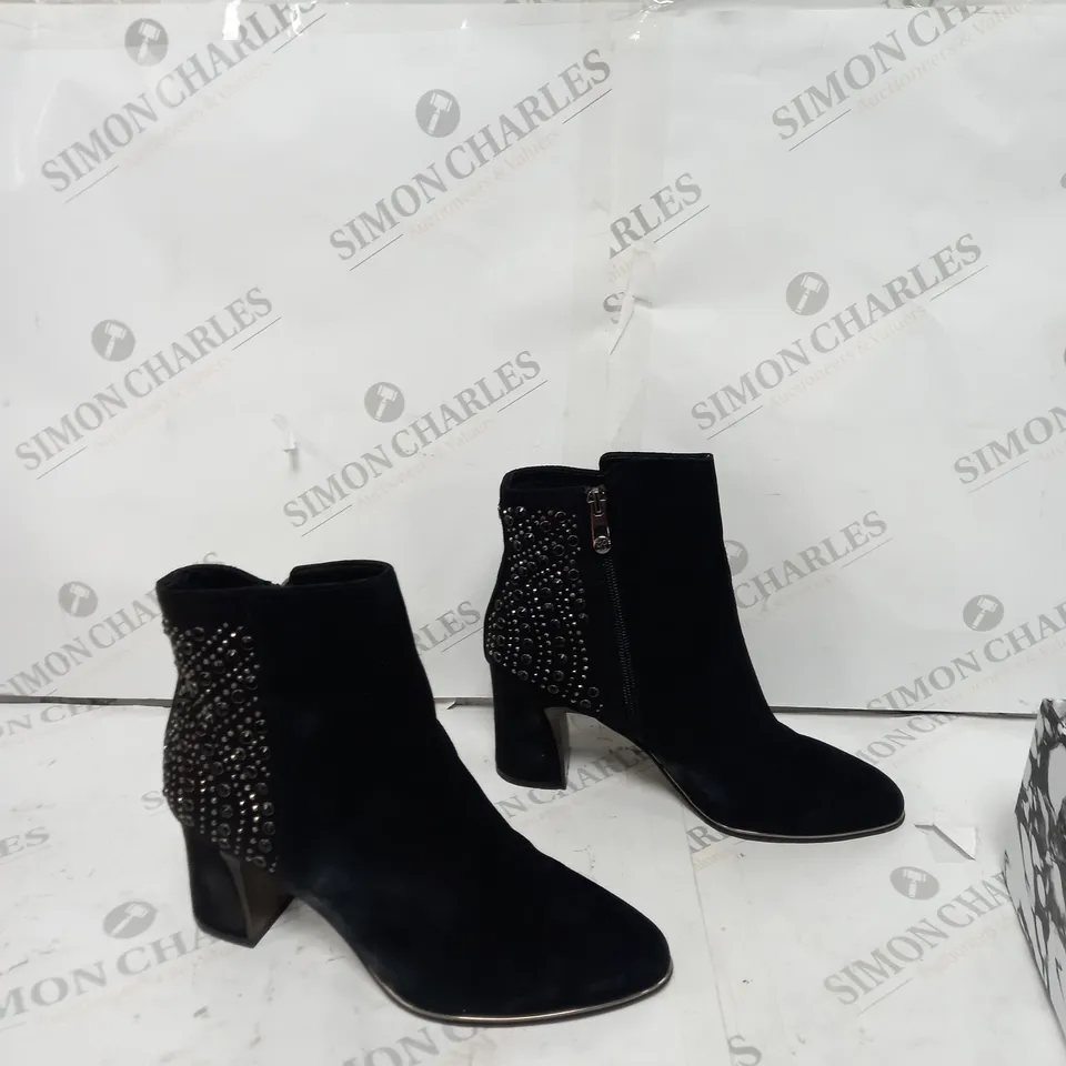 MODA IN PELLE MARGOTT ANKLE BOOT BLACK SIZE 6 - BOXED 
