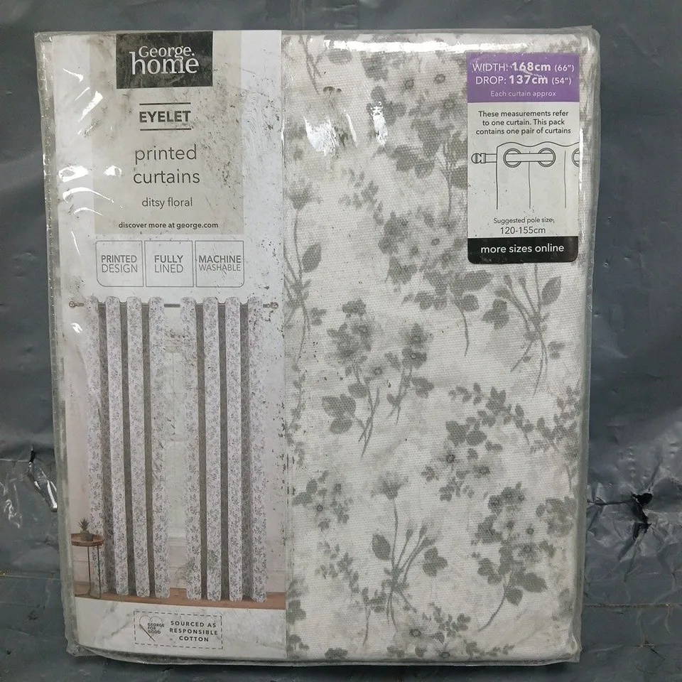 BOX OF APPROXIMATELY 8 ASSORTED FLORAL PRINT EYELET CURTAINS (SIZES MAY VARY) - COLLECTION ONLY