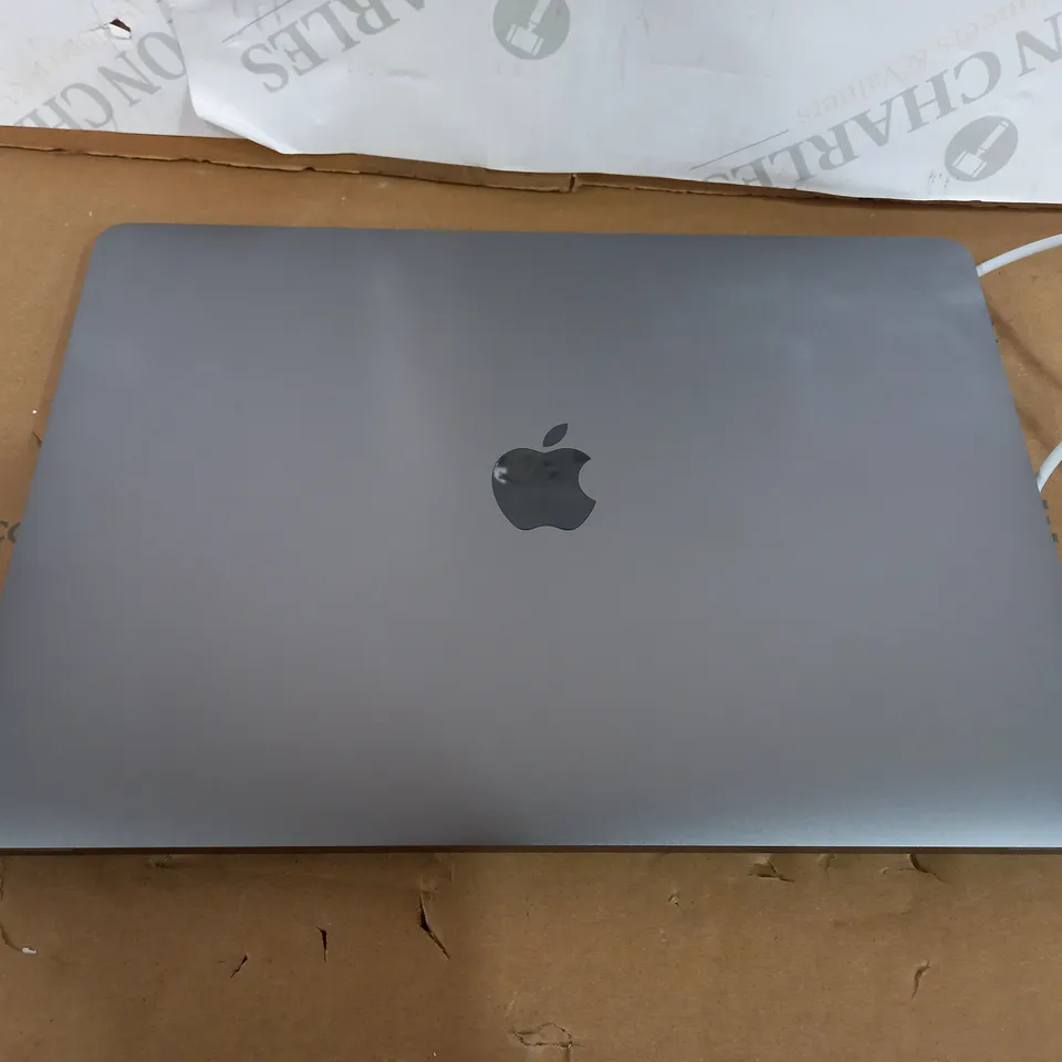 APPLE MACBOOK AIR 13"(2020) M1 256GB SSD W
