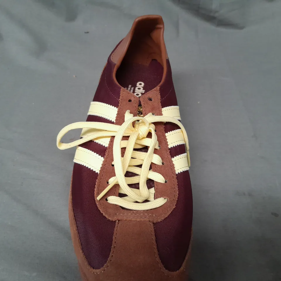 PAIR OF ADIDAS SHOES IN BROWN/BURGUNDY/PALE YELLOW UK SIZE 9