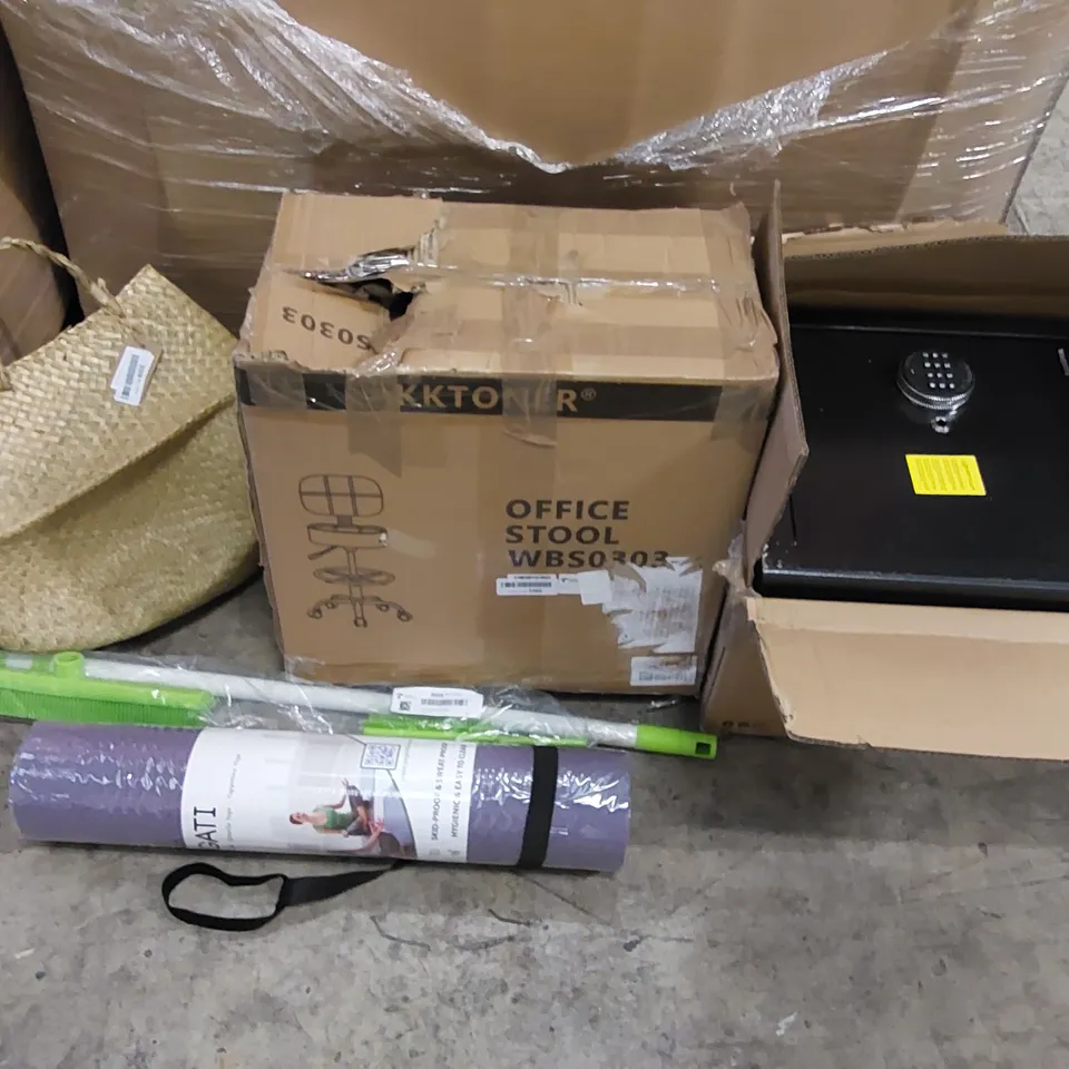 PALLET OF ASSORTED ITEMS INCLUDING: SAFE, OFFICE STOOL, YOGA MAT, BROOM, BASKET