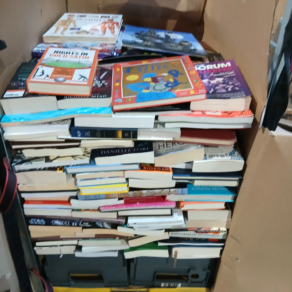 LARGE QUANTITY OF ASSORTED BOOKS TO INCLUDE EDUCATIONAL, COOKBOOKS, FICTION ETC - COLLECTION ONLY