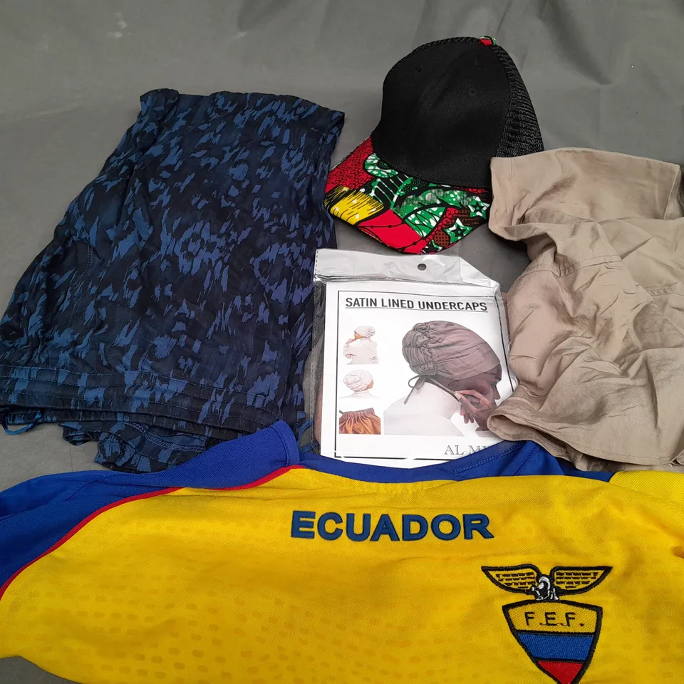 BOX OF APPROXIMATELY 25 ASSORTED CLOTHING ITEMS TO INCLUDE - HAT , T-SHIRT , TROUSERS ETC