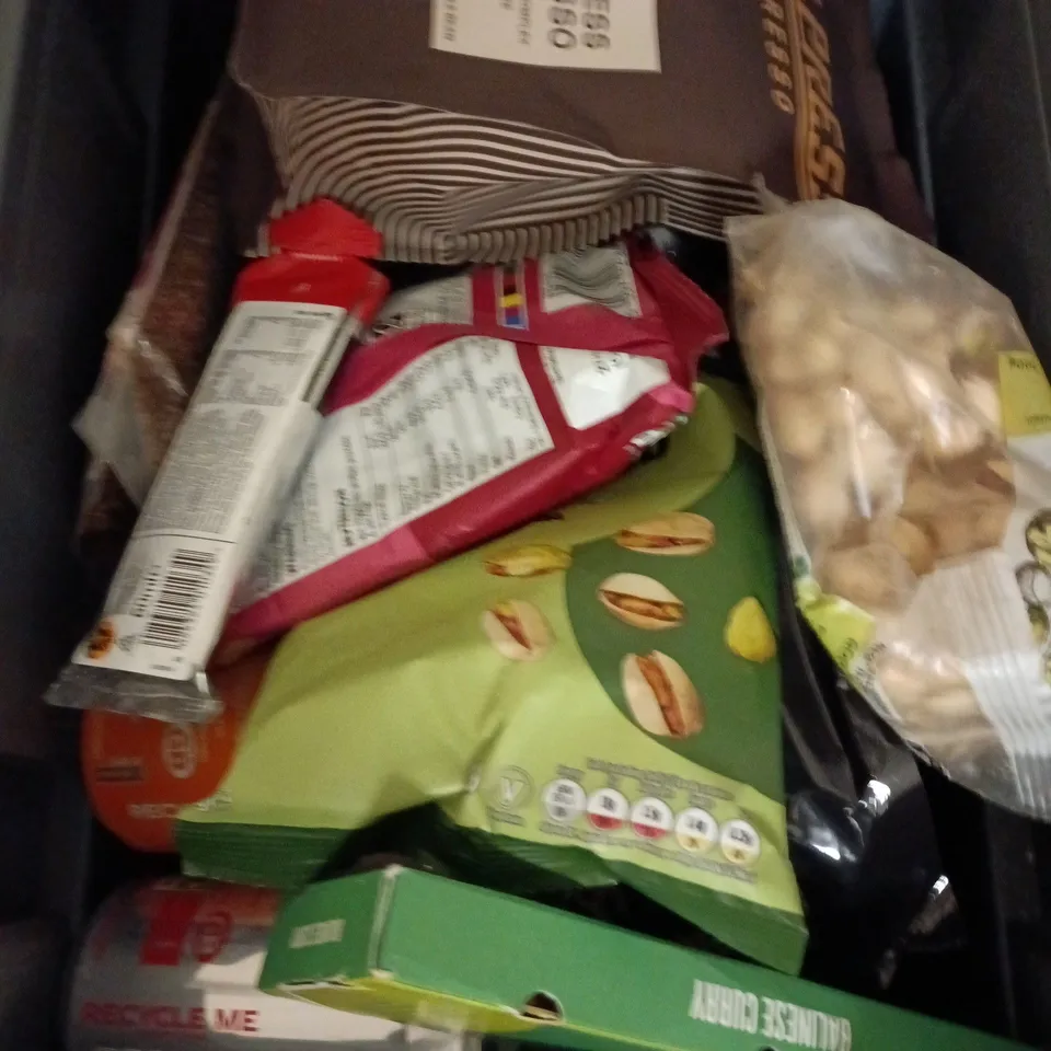 APPROXIMATELY 10 ASSORTED FOOD/DRINK PRODUCTS TO INCLUDE SIMPLY COOK, CASHEWS, ESPRESSO COFFEE ETC