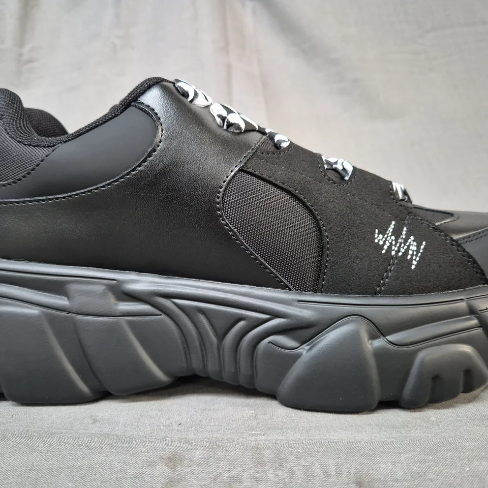 BOXED PAIR OF KOI RICTA FLIP MEN'S CHUNKY TRAINERS IN BLACK UK SIZE 10