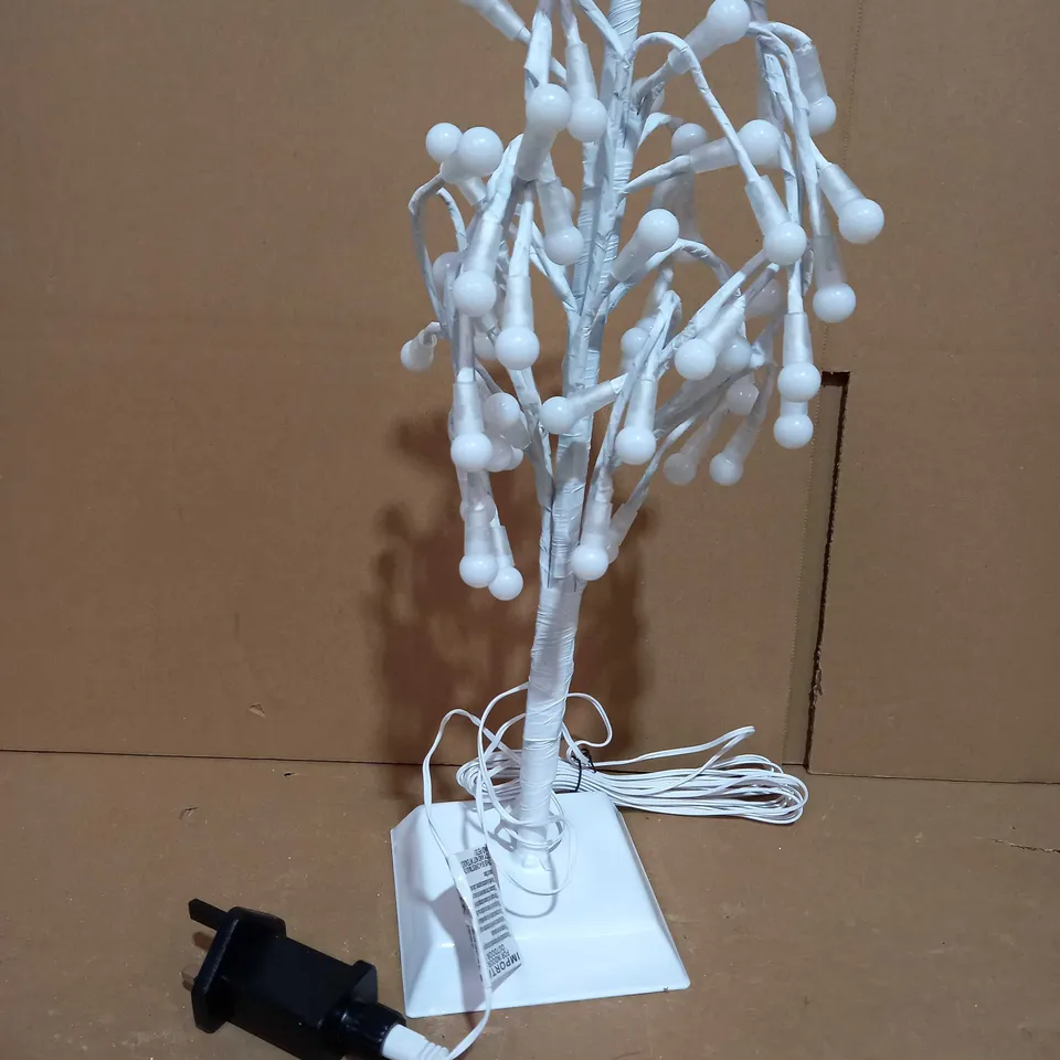 COLOUR CHANGING LED BALL TREE 60CM RRP £24.99
