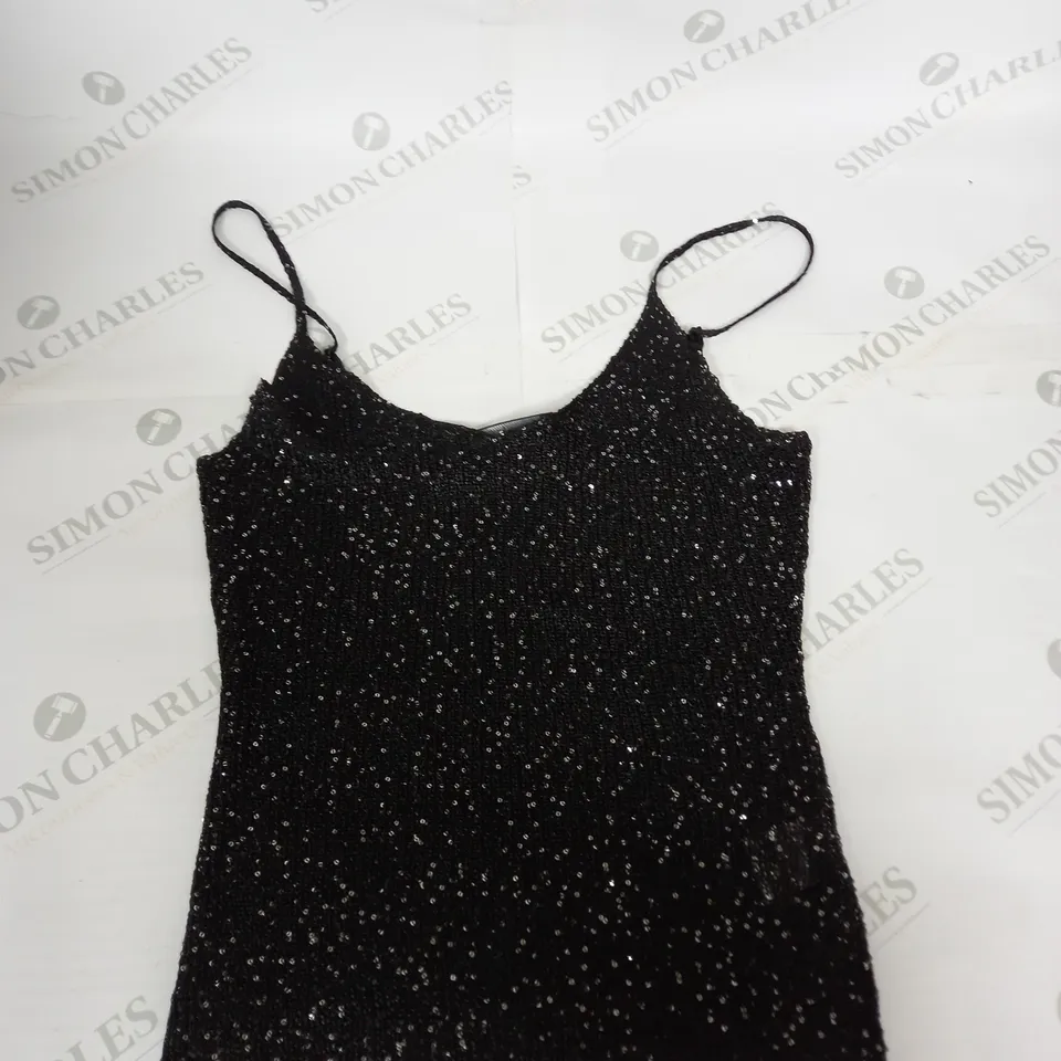WHITE FOX LOVE GALORE SEQUIN KNIT TOP SIZE S