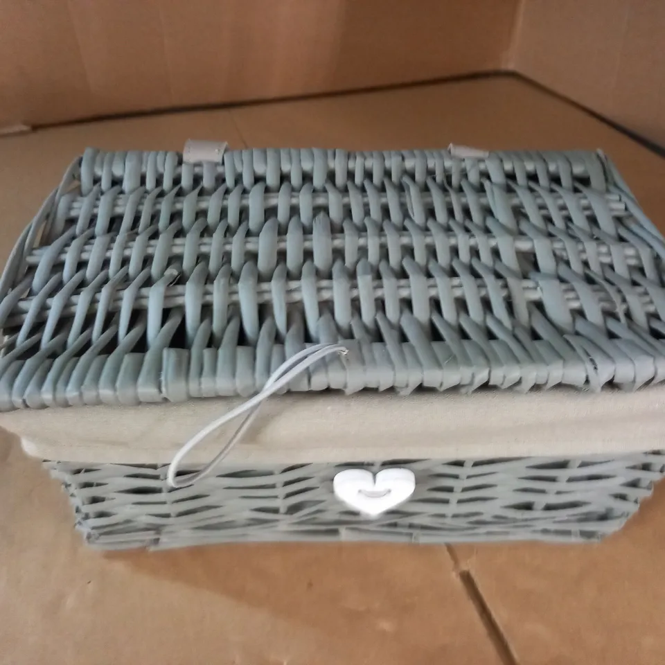GREY WICKER FABRIC LINED STORAGE BOX - 35X20X15CM