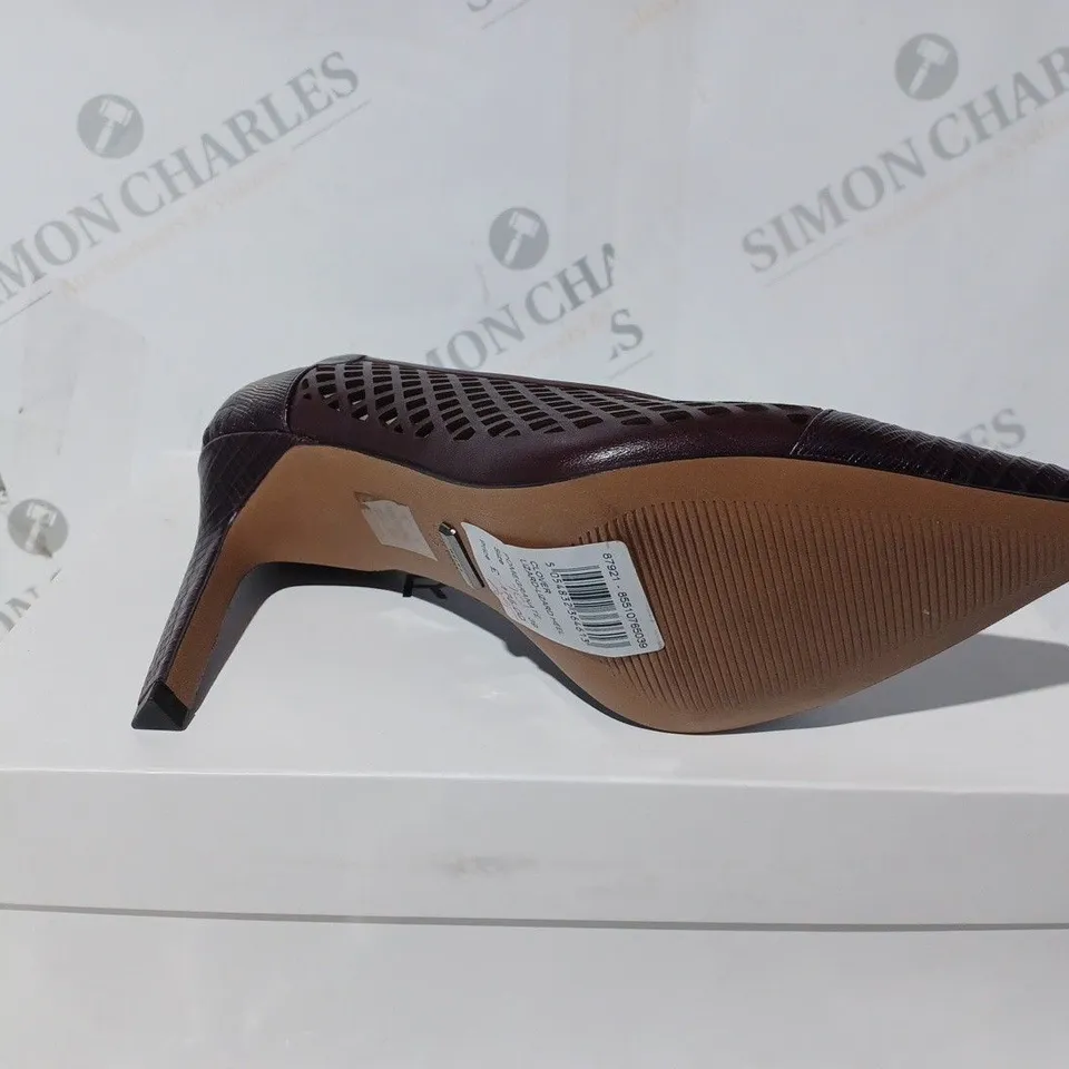 BOXED REISS CLOVER LIZARD STYLE POMEGRANATE COLOURED HEELS - SIZE 6