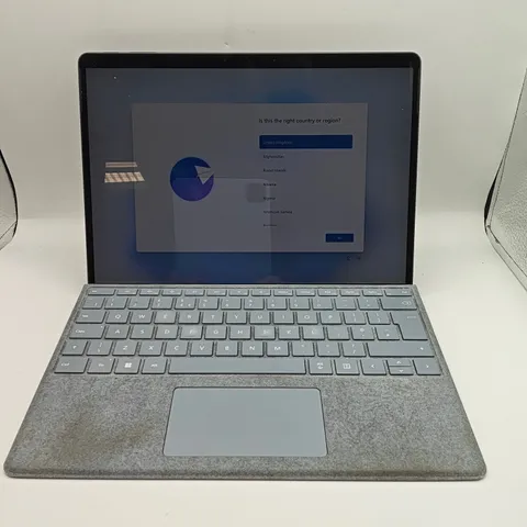 UNBOXED MICROSOFT SURFACE PRO TABLET PC WITH DETACHABLE KEYBOARD - MODEL 2038