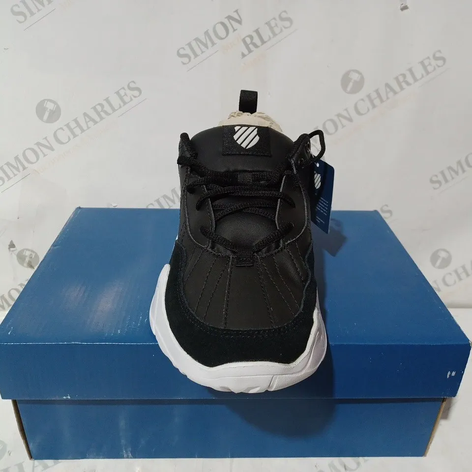 BOXED K SWISS CR-329 US - UK 7