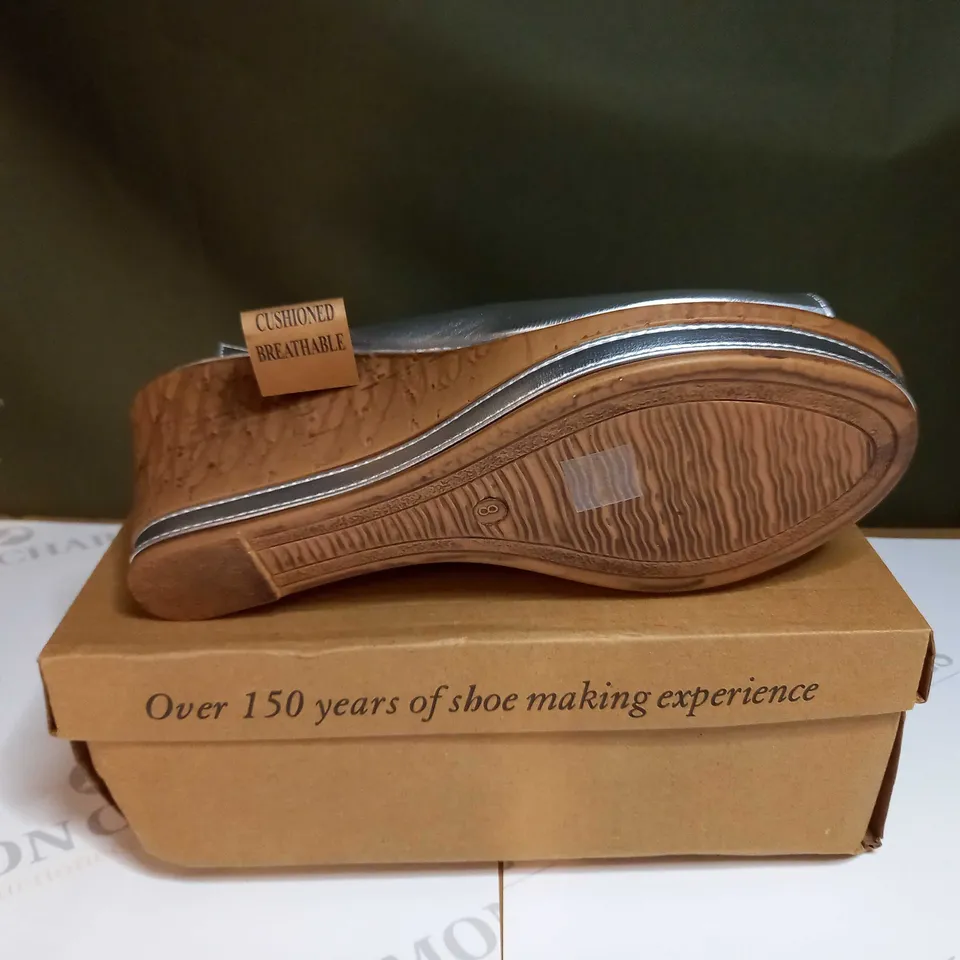 BOXED CUSHION WALK HEELED SLIP ON SANDALS - SIZE 8
