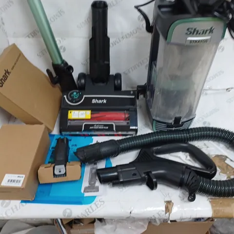 SHARK STRATOS UPRIGHT VACUUM CLEANER WITH PET-TOOL & CAR KIT NZ860UK - COLLECTION ONLY