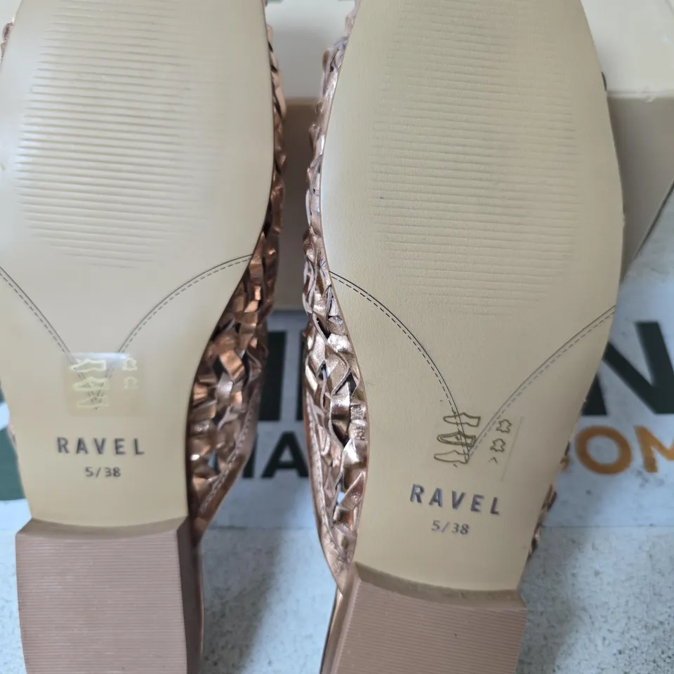 BOXED RAVEL ANSTON LEATHER SANDALS, ROSE GOLD - SIZE 5