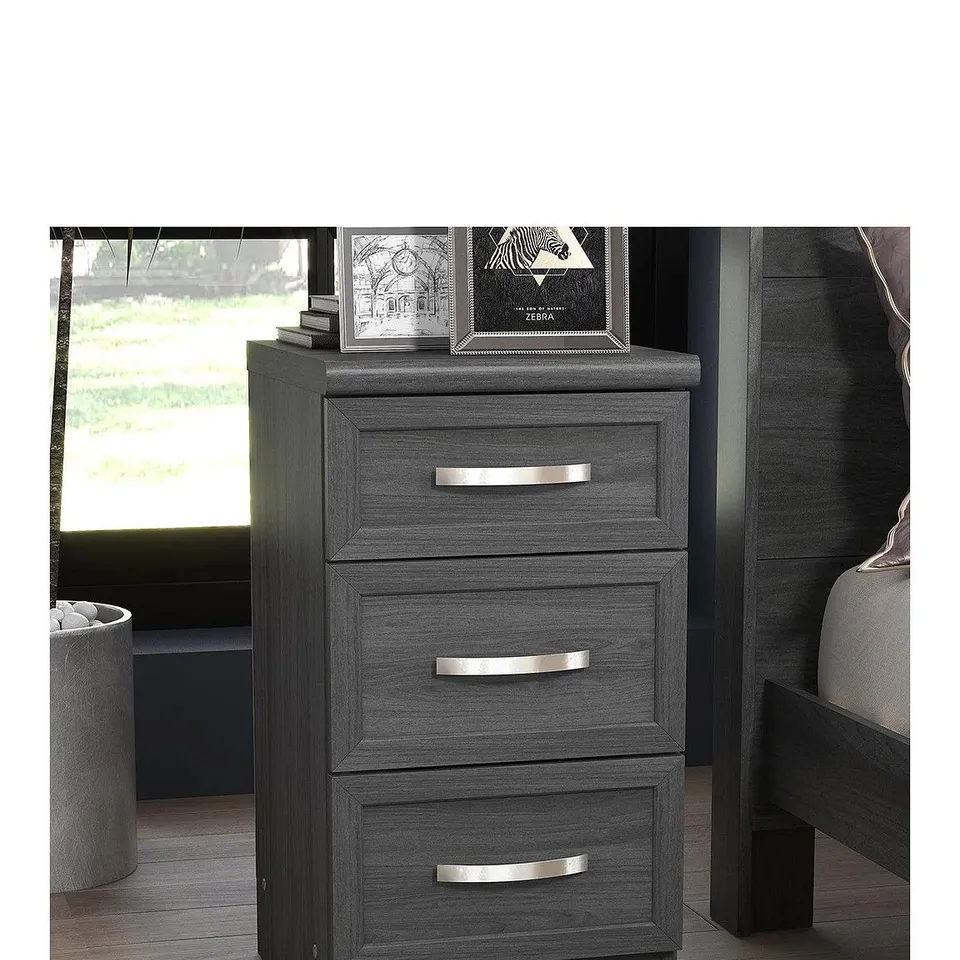 BOXED CAMBERLEY 3 DRAWER CHEST - LIGHT OAK RRP £79