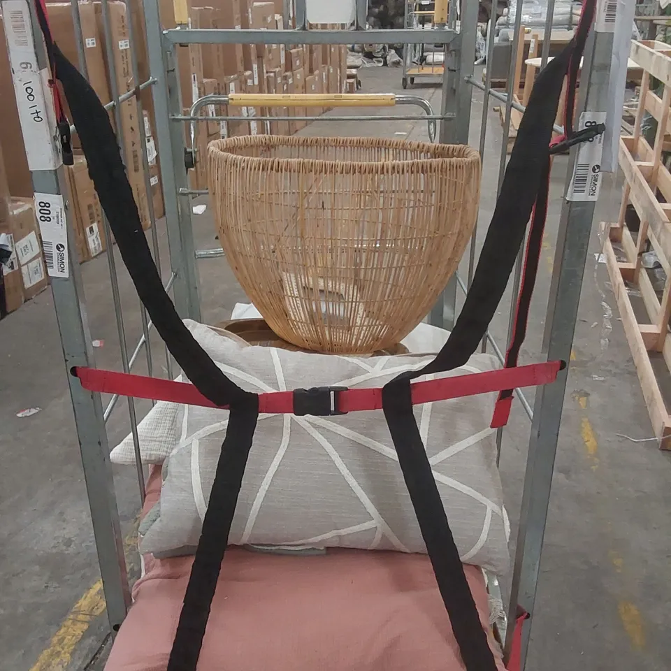 CAGE CONTAINING ASSORTED DESIGNER HOUSEHOLD ITEMS INCLUDING: CUSHIONS, THROWS, BEDDING, PICTURE ECT // CAGE NOT INCLUDED