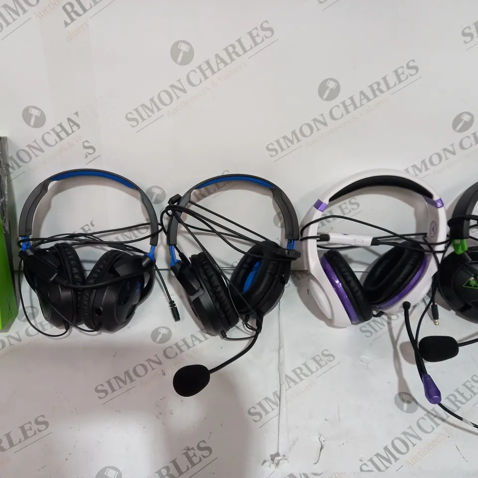 5 GAMING HEADSETS INCLUDING TURTLE BEACH AND SX CHAT