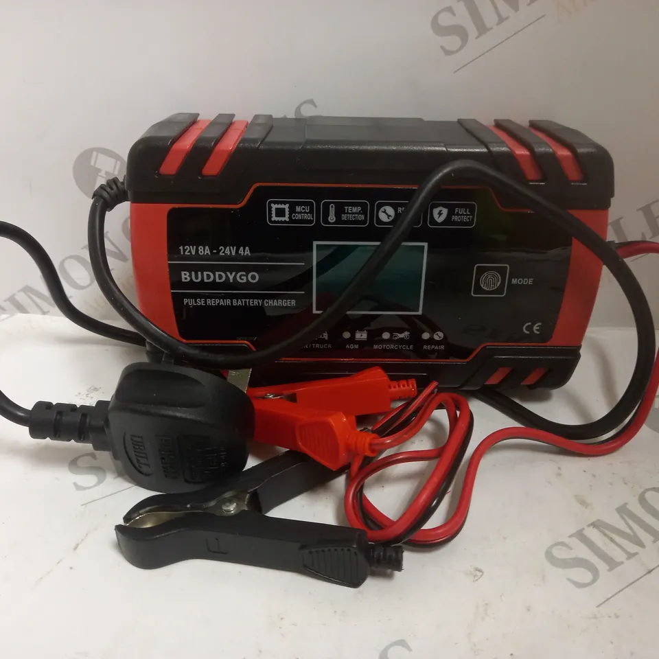 BOXED 12V 8A-24V 4A PULSE REPAIR BATTERY CHARGER